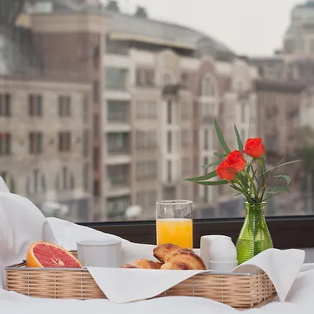 Premier Lybid Hotel 3*